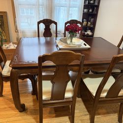 Dining Table & Chairs