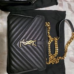 Yvis Saint Laurent Black Leather Bag