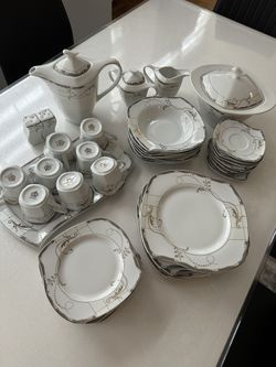 Dinnerware Set