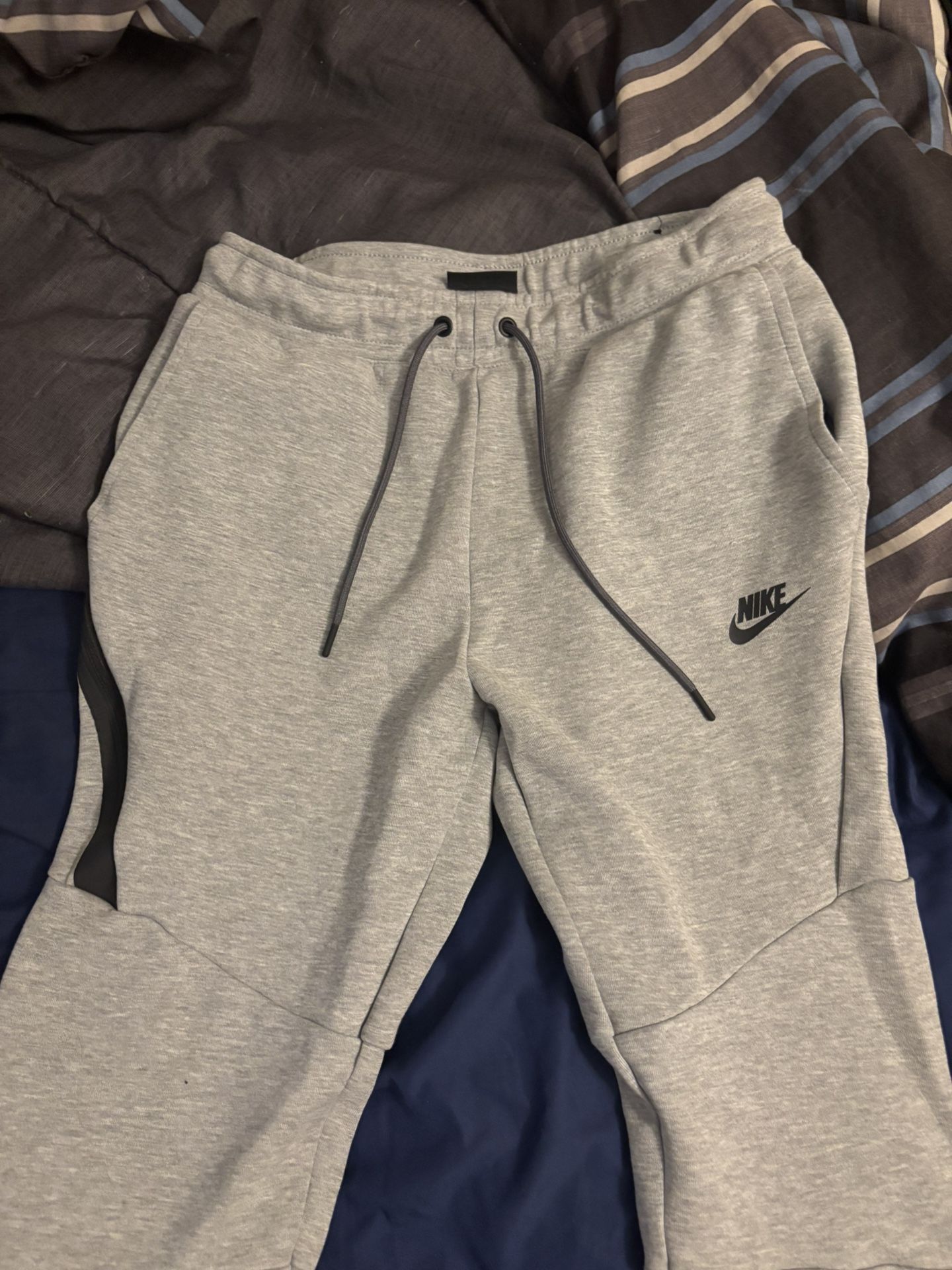 Nike Tech Joggers S