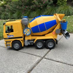 Bruder Trucks Cement Mixer