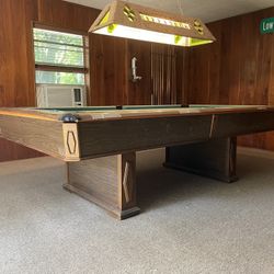 Pool table With Accessories