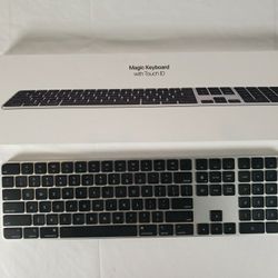 Apple Magic Keyboard With Touch ID / Numeric Keypad