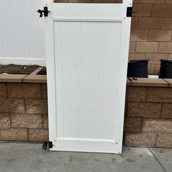 Vinyl Gate Door 