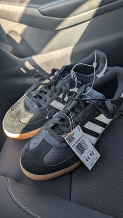 Adidas Velosamba Size 11M 12W