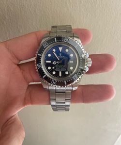 Deepsea sub Watch