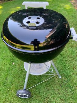 Weber Original Kettle Charcoal Grill