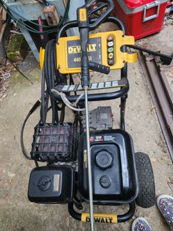 Dewalt 4400 PSI Commercial/Residential Powerwasher