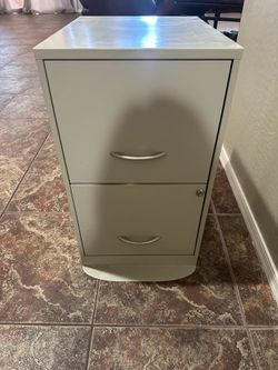File cabinet -legal size