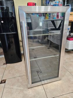 Mini fridge