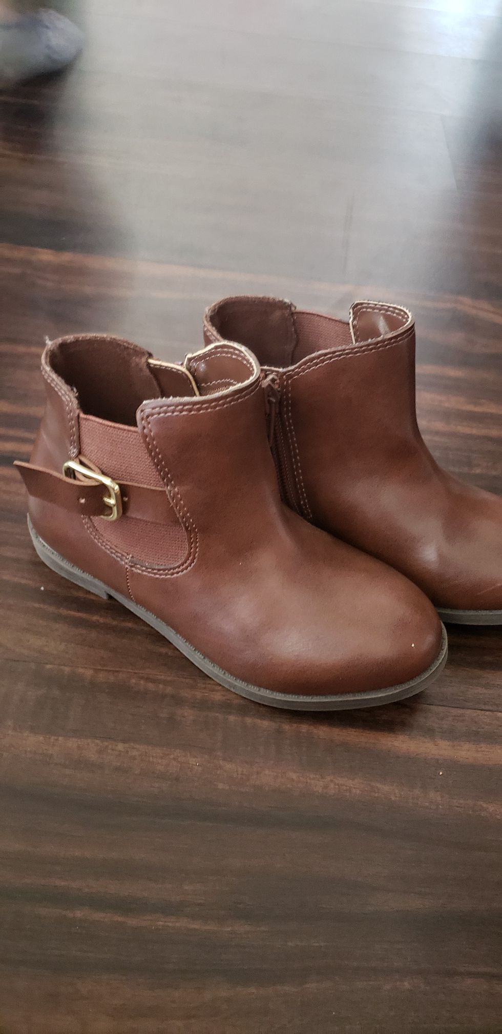 Lil Girls brown boots size 10