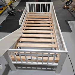 White toddler bed