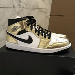 Jordan 1 Mid Metallic Gold Black White