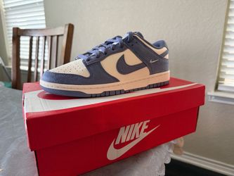 NIKE DUNK LOW