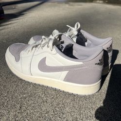 Jordan 1 Retro Low OG Atmosphere En Gris 