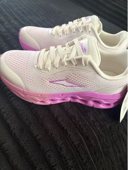 Running shoe