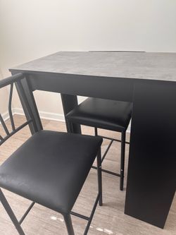 Moving sale: dining/breakfast table