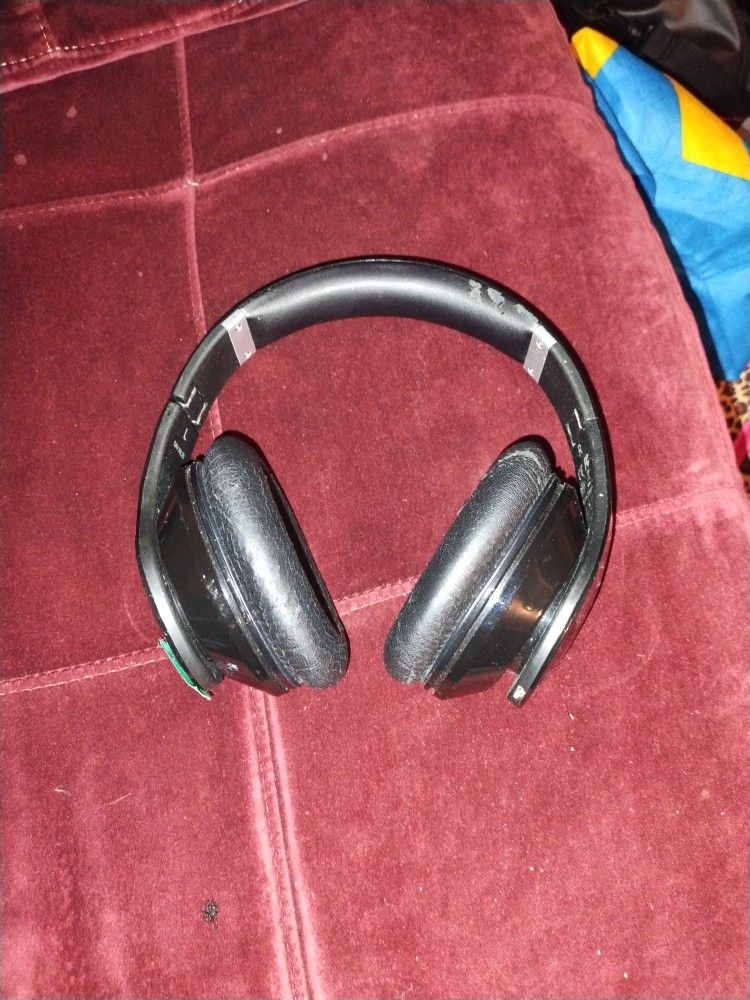 Black Headphones