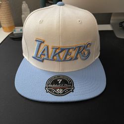 Mitchell & Ness Lakers Los Angeles Philadelphia Vintage Fitted Hat - Size 7