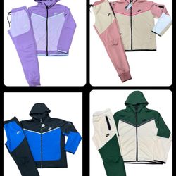 Nike Sweatsuits 