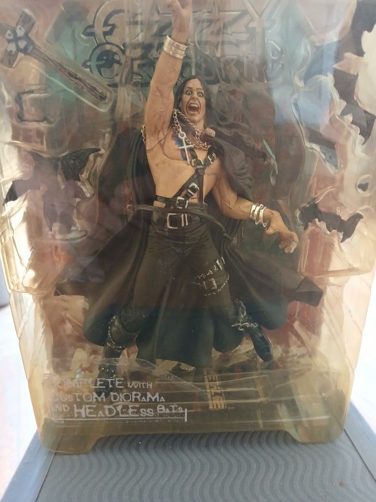 Ozzy Osbourne Custom Diorama & Headless Bats 1999 Rare Unopened Box