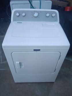 Maytag Electric dryer Works great warranty included Located in Sebastian $175