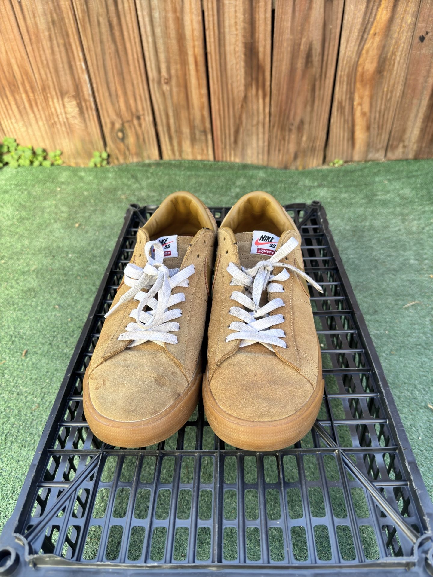 Brown supreme Nike SB Blazer Low GT Supreme × Nike SB Blazer Low 