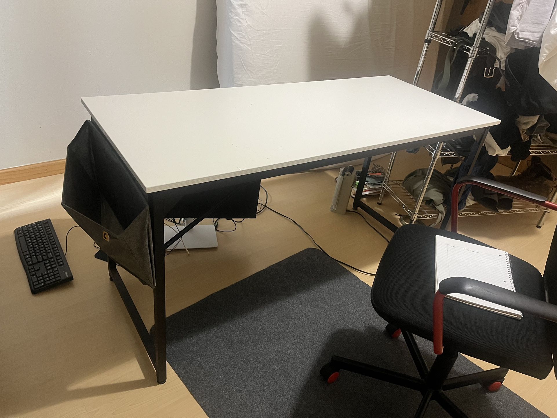 Free Desk!
