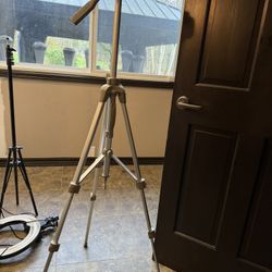 Tripod Full Size 