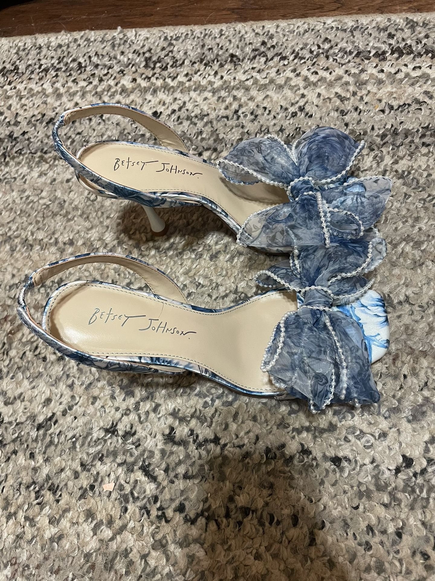 blue by betsey johnson fawn floral pearl bow dress sandals Blue by Betsey Johnson Fawn Floral Pearl Bow Dress Sandals for Sale in  Cresson, TX