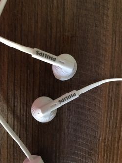 Philips Wireless Bluetooth Earbuds