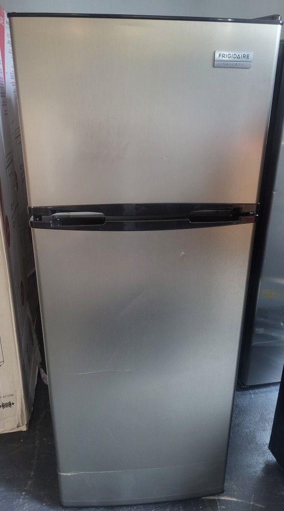 Refrigerators
Frigidaire 7.5 Cu. Ft. Refrigerator
(Making Way For New Inventory Sale)