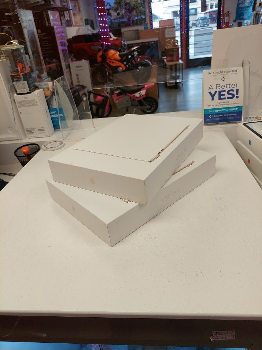 Macbook Air M2 Chip 13.6 Inch Open Box On Cash Deal  $749. You Can Also Finance With $50 Down