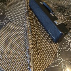 GEMEINHARDT  2SP FLUTES 