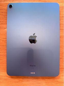 New 2022 iPad Air 5 (M1 chip) WiFi Only w/Applecare