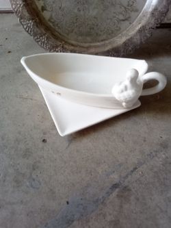 Used Collectible Ceramic Gravy Bowl