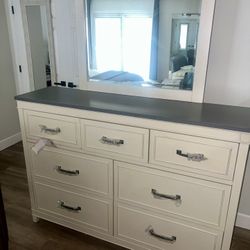 NEW Martin Svensson Home Del Mar 7 Drawer Dresser White with Gray Top