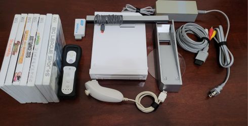 Nintendo Wii Backwards Compatible w/ GameCube Ports + 6 Games & Wii2HDMI
