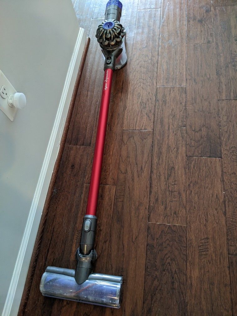 Dyson V6 Absolute Vacuum Used