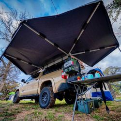 Batwing Awning