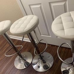 Beautiful White stools For Sale 