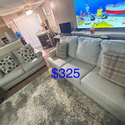 Ashley couch and loveseat/Couches/Sectional/Farmhouse