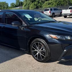 2024 TOYOTA-CAMRY 