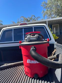Bauer 14 gallon wet/dry vacuum