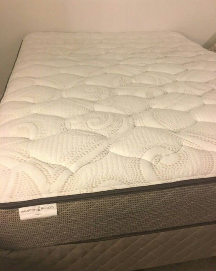 Queen Mattress Hampton & Rhodes HR400 for Sale in Round Rock, TX OfferUp
