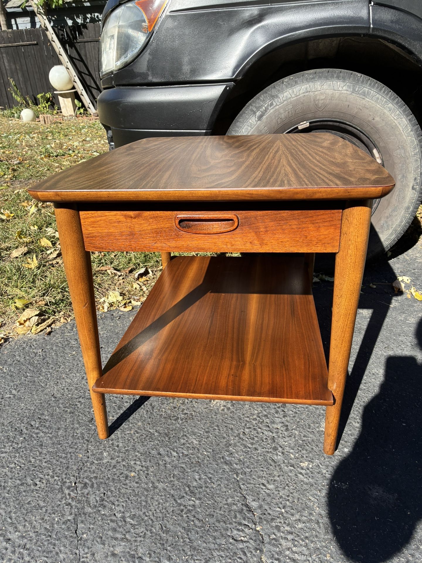 Lane Mid century End Table 