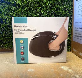 Brookstone FS1 SHAITSU FOOT MASSAGER WITH HEAT $100