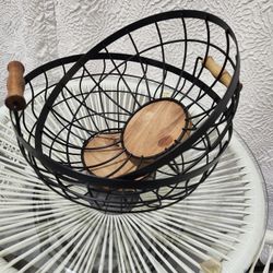Set Of 2 Wire Bowls, Serving Basket, Fruit / Bread Holder 