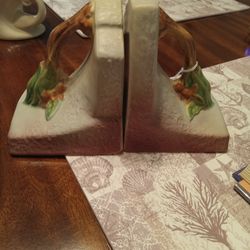Roseville Book Ends 