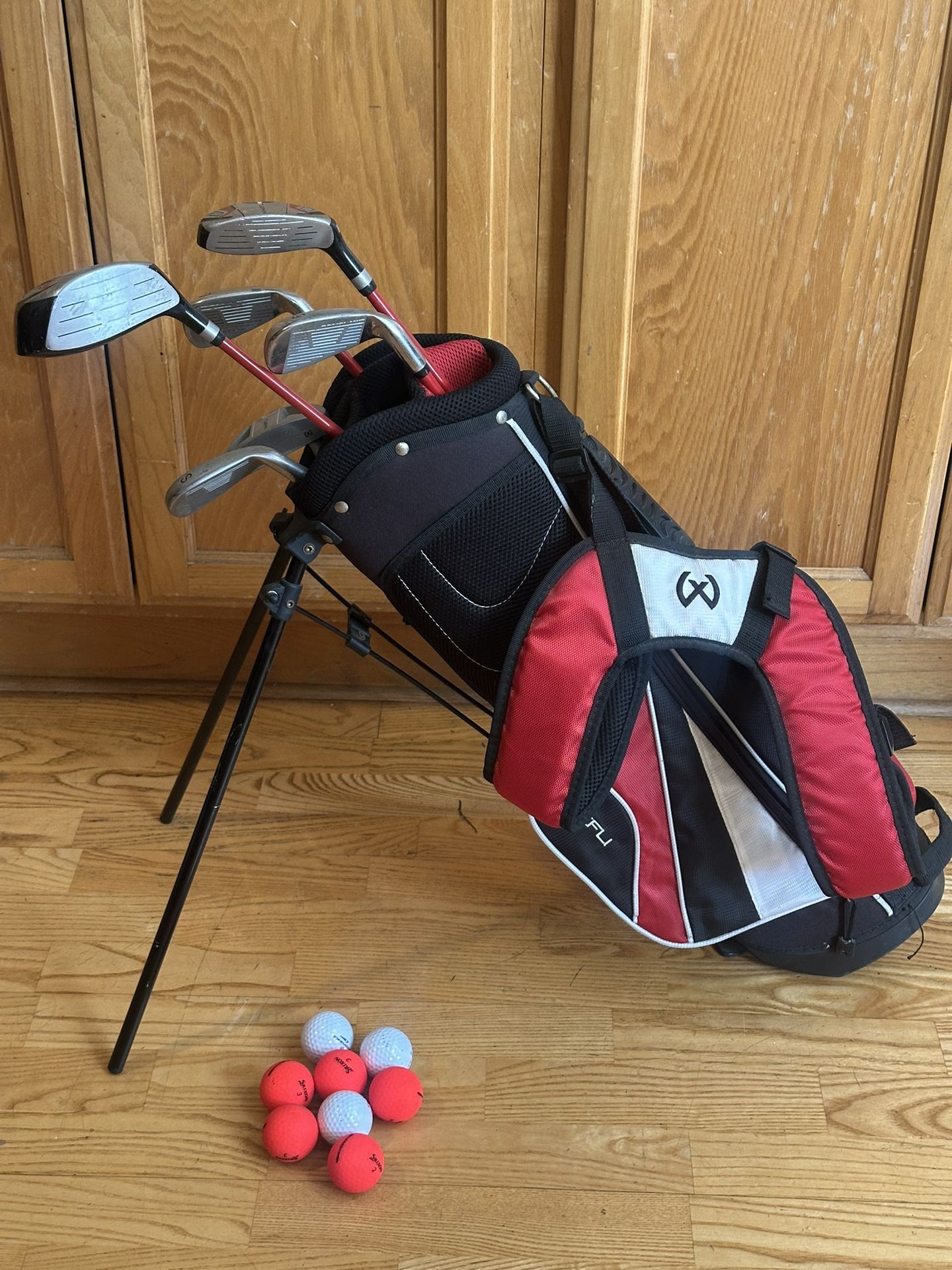 Left Handed Maxifli REV2 Junior Youth Golf 6 Club Driver Iron Putter Set, Bag, Glove & Balls